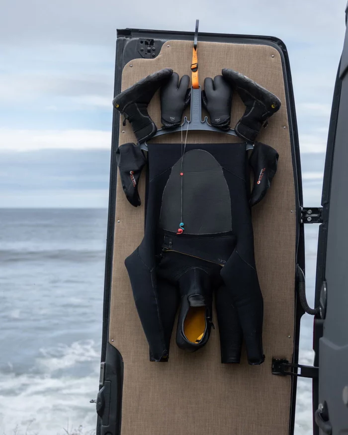 C-Monsta_Wetsuit_Hanger_V2_UK_-_C-MONSTA-4493207 C-Monsta Wetsuit cintre V2 – Image 4
